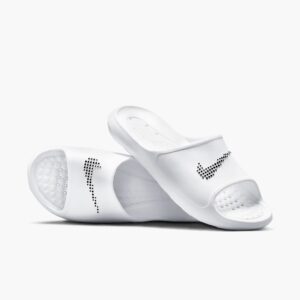 Nike Victori One papucs